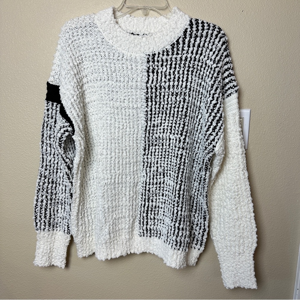 BOBEAU Bouclé Knit Sweater | Black White Size L NWT